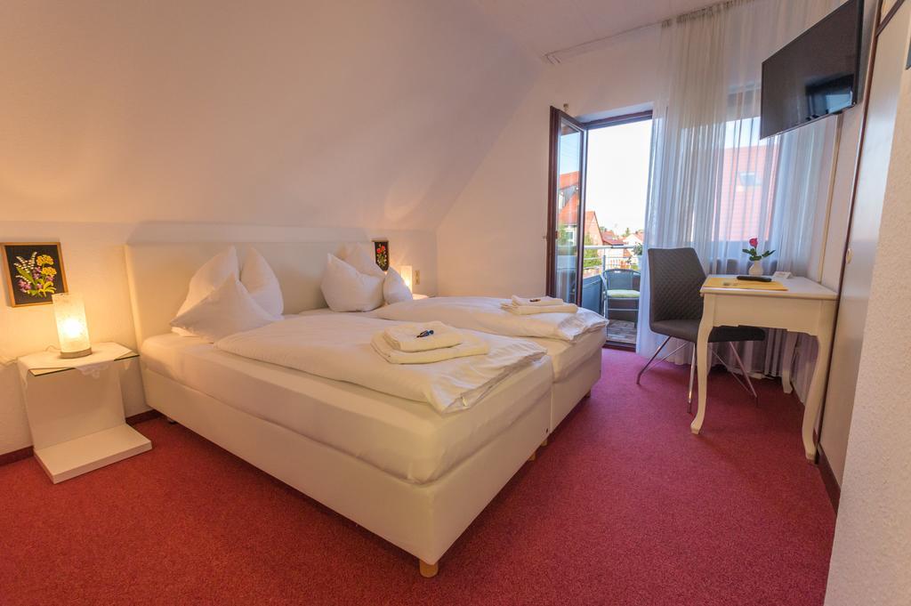 Hotel Rosengarten Швебиш-Гмюнд Экстерьер фото