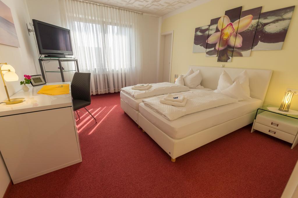 Hotel Rosengarten Швебиш-Гмюнд Экстерьер фото