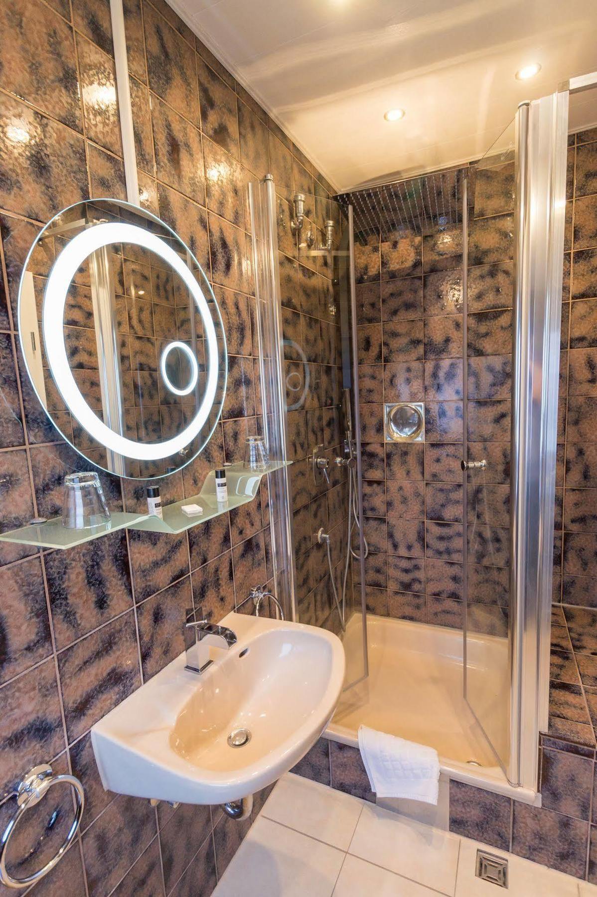 Hotel Rosengarten Швебиш-Гмюнд Экстерьер фото